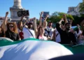 Στόλος για τη Γάζα: «Μας χτύπαγαν, μας έδεναν» -21 Ισπανοί επιστρέφουν καταγγέλλοντας κακομεταχείριση