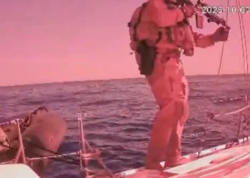 Ο ισραηλινός στρατός σταμάτησε και το τελευταίο πλοίο του στολίσκου για τη Γάζα – Βίντεο με το ρεσάλτο των ενόπλων στο Marinette