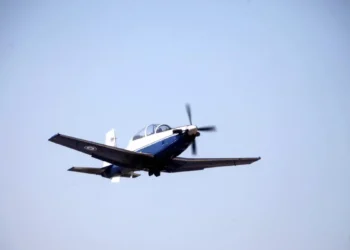 Εκπαιδευτικό αεροσκάφος έπεσε στο Τατόι – Πληροφορίες για έναν νεκρό