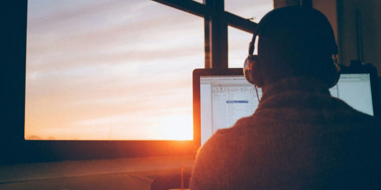 Ζήτω η ευε(λι)ξία: Το μέλλον της εργασίας είναι εδώ και βάζει τέλος στο συνεχές οκτάωρο