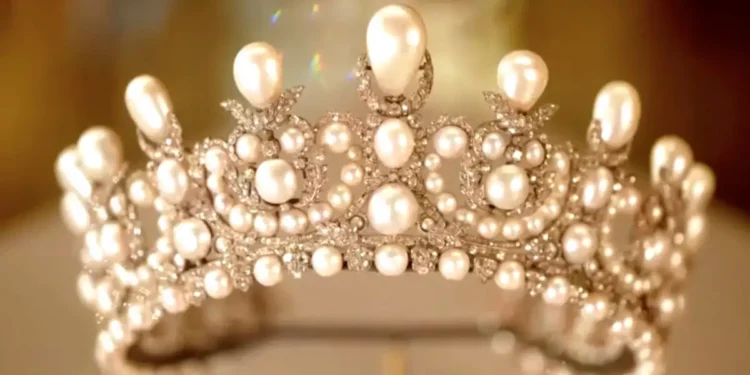 Λούβρο: Πληροφορίες ότι οι κλέφτες προσέγγισαν ισραηλινή εταιρεία για να πουλήσουν τα κοσμήματα στο Darknet