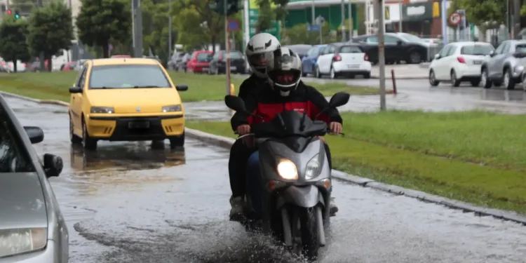 Καιρός: Καταιγίδες και θύελλες σε Επτάνησα και Ήπειρο την Παρασκευή – Αναμένονται πάνω από 80 τόνοι νερού ανά στρέμμα