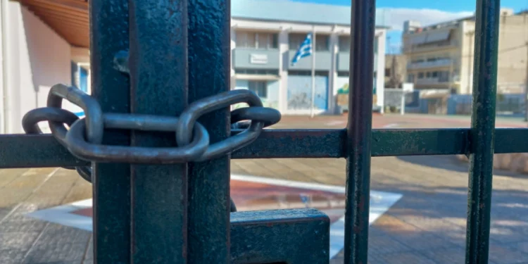 Υπό κατάληψη το ΕΠΑΛ της 16χρονης που πέθανε στο Γκάζι – Οι καταγγελίες του 15μελούς για έλλειψη σεβασμού