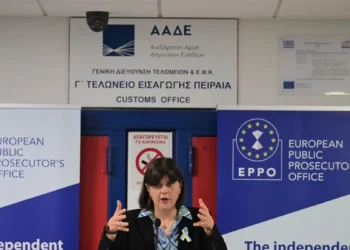 Λάουρα Κοβέσι: «Το θέμα της διαφθοράς δεν είναι μόνο ελληνικό» – Τι είπε για Τέμπη, ΟΠΕΚΕΠΕ και επιχείρηση «Καλυψώ»