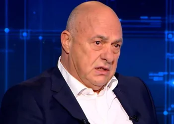 Αχιλλέας Μπέος: «Πώς είμαι ρατσιστής αφού έχω πάει με μαύρες σεξουαλικά σε μικρή ηλικία;»