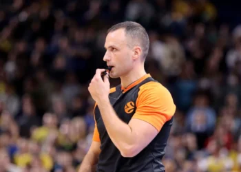 Euroleague: Συνελήφθη ο διαιτητής Ούρος Νίκολιτς – Βρέθηκαν 250.000 ευρώ στο σπίτι του