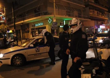 Άγρια συμπλοκή στον Νέο Κόσμο: Οδηγός φορτηγού τραυμάτισε με μαχαίρι 3 συναδέλφους του – 5 συλλήψεις