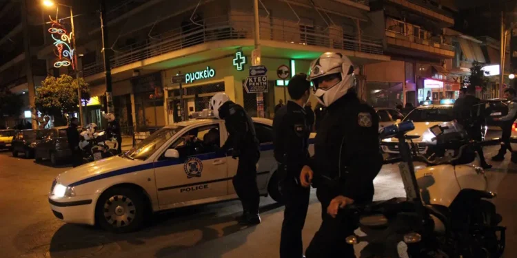 Άγρια συμπλοκή στον Νέο Κόσμο: Οδηγός φορτηγού τραυμάτισε με μαχαίρι 3 συναδέλφους του – 5 συλλήψεις