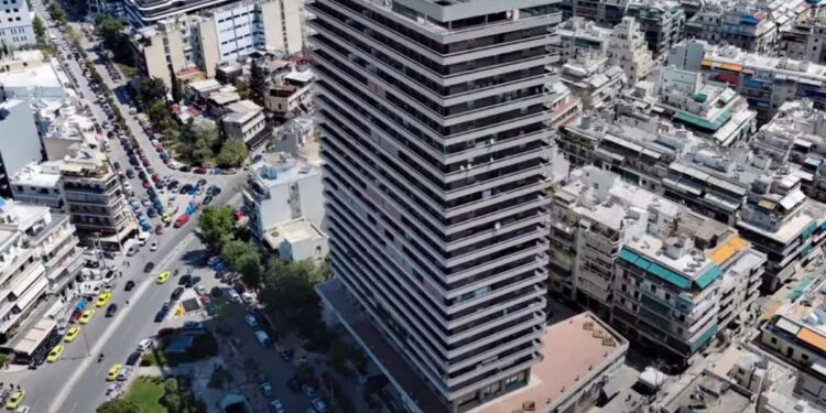 Αμπελόκηποι: Άνδρας έπεσε από τον 24ο όροφο του Πύργου Απόλλων