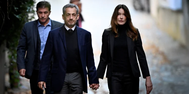 Μπήκε φυλακή και… κατέθεσε αίτημα αποφυλάκισης ο Σαρκοζί – «Καλώς ήρθες» του φώναζαν οι συγκρατούμενοι