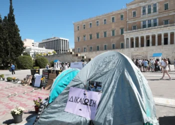 Γιατί αποφάσισε ο Μητσοτάκης η ευθύνη για τον Άγνωστο Στρατιώτη να περάσει στο υπ. Εθνικής Άμυνας – Τα μηνύματα που στέλνει