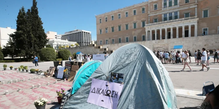 Γιατί αποφάσισε ο Μητσοτάκης η ευθύνη για τον Άγνωστο Στρατιώτη να περάσει στο υπ. Εθνικής Άμυνας – Τα μηνύματα που στέλνει