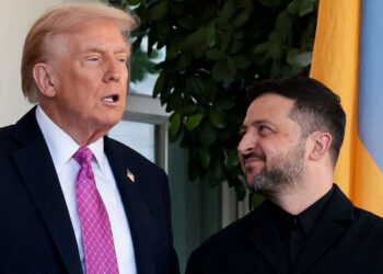 Ζελένσκι: Καλός συμβιβασμός η πρόταση Τραμπ για «πάγωμα» στις τρέχουσες γραμμές του πολέμου
