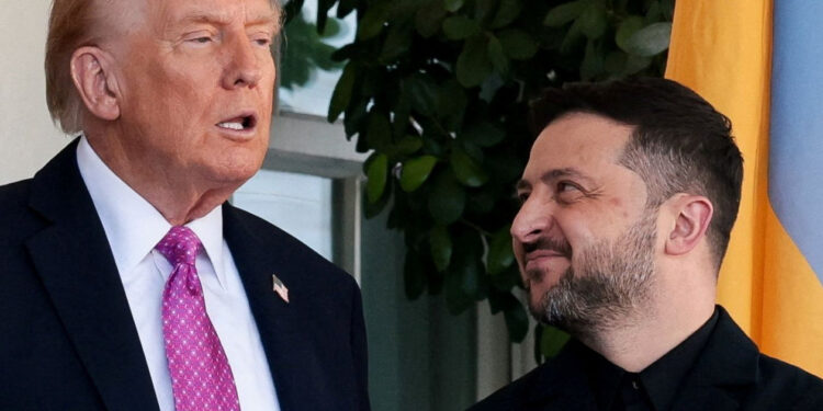 Ζελένσκι: Καλός συμβιβασμός η πρόταση Τραμπ για «πάγωμα» στις τρέχουσες γραμμές του πολέμου