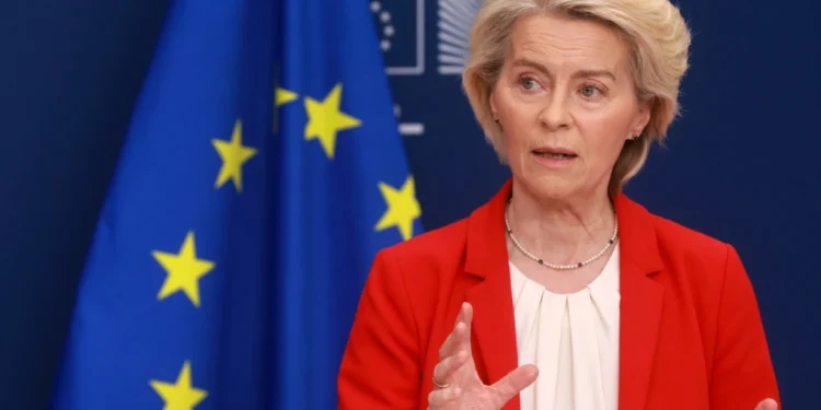 Φον ντερ Λάιεν: Κάτι επικίνδυνο συμβαίνει στους ουρανούς μας με τα drones – Το τείχος θα προστατεύει και τα νότια σύνορα της Ευρώπης