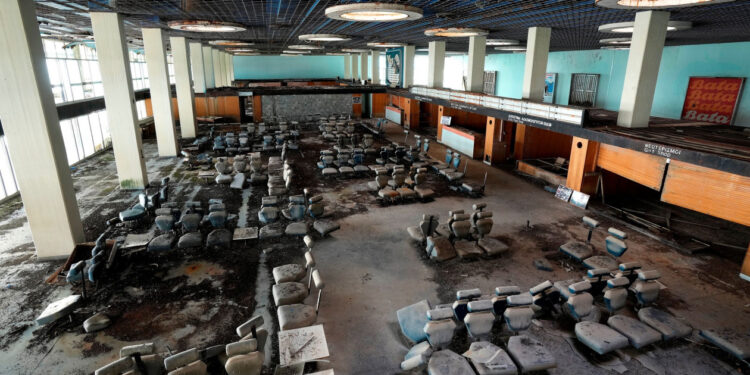 Απόκοσμες εικόνες: Το αεροδρόμιο της Λευκωσίας παγωμένο λείψανο στον χρόνο