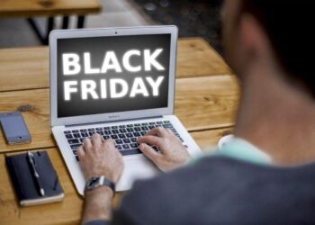 Black Friday: Πόσα χρήματα χάνουν οι Έλληνες από τις απάτες