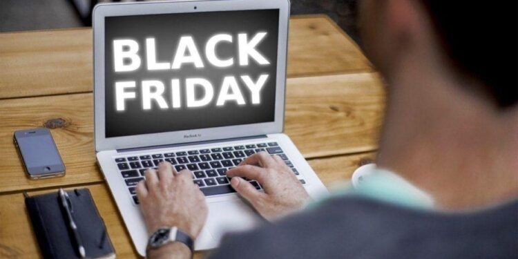Black Friday: Πόσα χρήματα χάνουν οι Έλληνες από τις απάτες