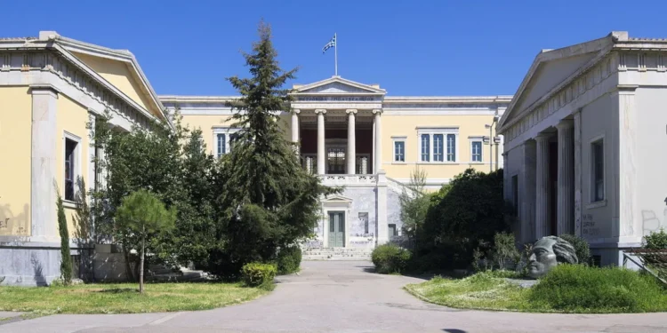 Φοιτητής καταδικάστηκε σε 14 μήνες φυλάκιση για σύνθημα σε τοίχο του ΕΜΠ