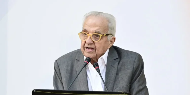 Πέθανε ο Αλέκος Φλαμπουράρης σε ηλικία 87 ετών