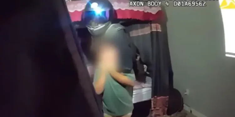 Φλόριντα: Αστυνομικός εξουδετέρωσε με σφαίρα στο κεφάλι 27χρονο που κρατούσε τον αδελφό του απειλώντας τον με μαχαίρι