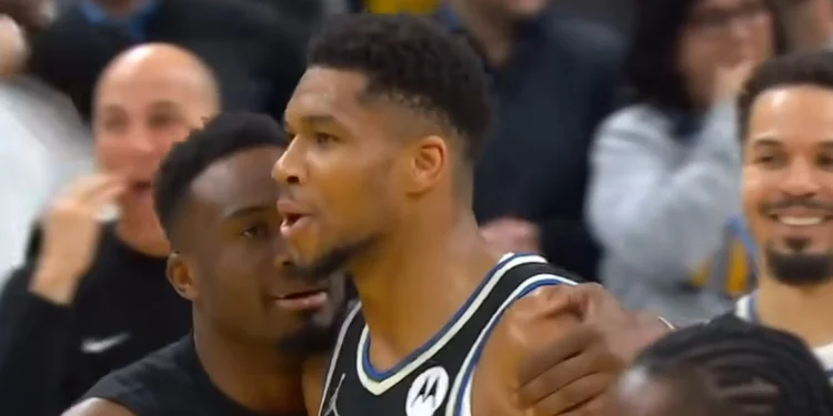 Γιάννης Αντετοκούνμπο: Ξέφυγε στους πανηγυρισμούς μετά το σουτ νίκης του και ο Θανάσης έτρεξε να του φωνάξει «ήρεμα ρε φίλε…»