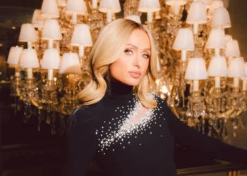 «Είμαι αυτοδημιούργητη» δήλωσε η Πάρις Χίλτον και προκάλεσε αντιδράσεις – «Είσαι σε παραλήρημα» της γράφουν