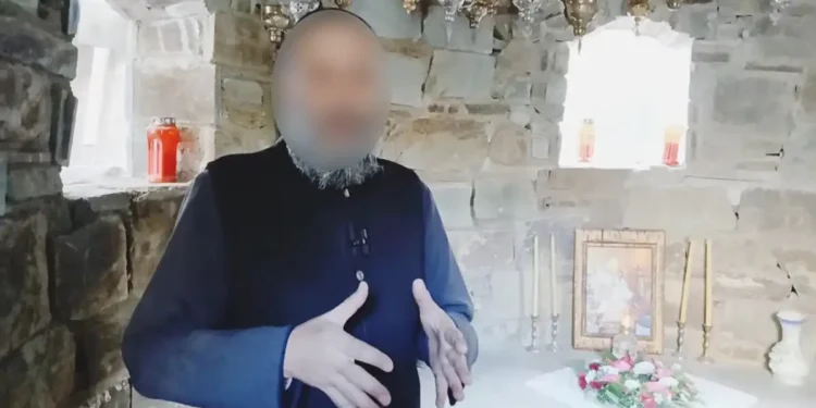 Η δράση του youtuber ιερέα και οι κωδικές ονομασίες για τα ναρκωτικά: Η «φανουρόπιτα», το «κεράκι» και το «καφεδάκι»