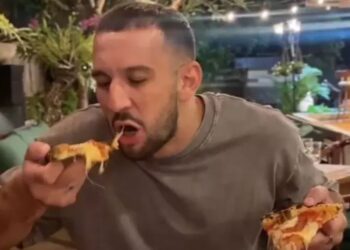 Πέθανε 30χρονος influencer που έτρωγε 10.000 θερμίδες την ημέρα σε ακραίο «μαραθώνιο φαγητού»