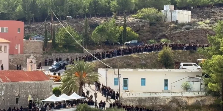 Στα «μαύρα» τα Βορίζια για την κηδεία του 39χρονου Φανούρη – Εγκατέλειψαν το χωριό μέλη της οικογένειας Φραγκιαδάκη