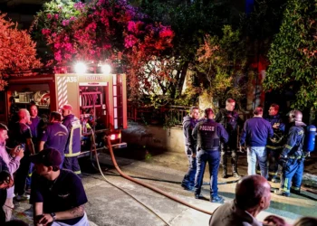 Οικογενειακή τραγωδία πίσω από την φωτιά στο Ηράκλειο: Έκαψε τη μάνα και τον θείο του και πήδηξε στο κενό από το μπαλκόνι