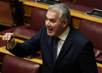 Δημήτρης Κυριαζίδης: Δεν «βγαίνει» με 5.000 ευρώ – «Ευτυχώς η σύζυγός μου δουλεύει»