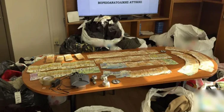 maketa-klopes-rouxwn