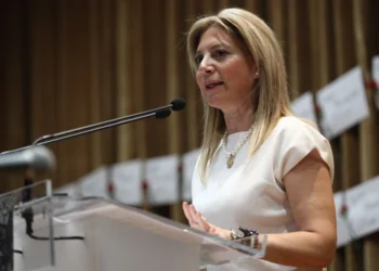 Καρυστιανού για Τσίπρα: Ο επαγγελματίας πολιτικός έχουμε συνηθίσει άλλα να λέει και άλλα να κάνει