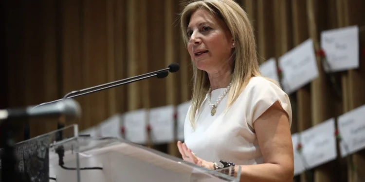 Καρυστιανού για Τσίπρα: Ο επαγγελματίας πολιτικός έχουμε συνηθίσει άλλα να λέει και άλλα να κάνει