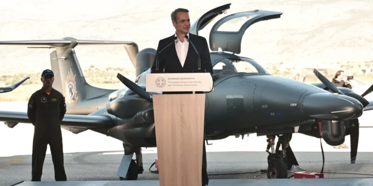 Τρία υπερσύγχρονα αεροσκάφη παρέλαβε η Πυροσβεστική παρουσία Μητσοτάκη – Δείτε φωτογραφίες και τα χαρακτηριστικά τους