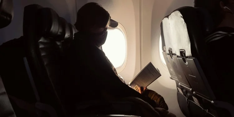 Αν σας αρέσει το παράθυρο στο αεροπλάνο, αποφύγετε αυτές τις θέσεις