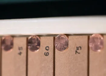 ΗΠΑ: Τέλος εποχής για το «penny» – Η αμερικανική νομισματοκοπία σταματά την παραγωγή του κέρματος μετά από 230 χρόνια κυκλοφορίας