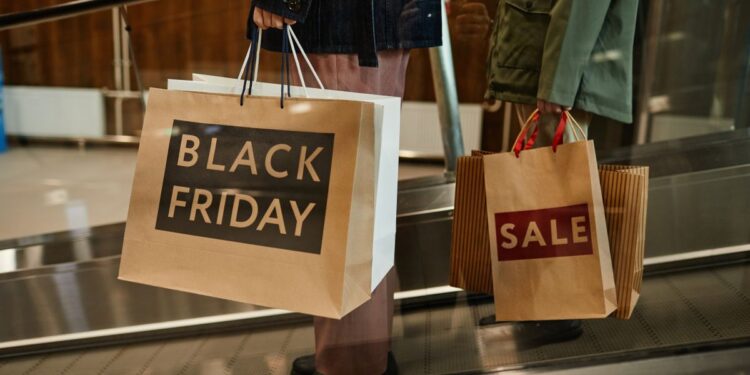 Πότε ξεκινά το Black Friday; Η πραγματικότητα πίσω από τον… μύθο
