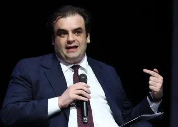 Κυριάκος Πιερρακάκης στους Financial Times: «Η Ελλάδα δεν είναι πρότυπο, αλλά έμπνευση»
