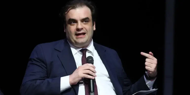 Κυριάκος Πιερρακάκης στους Financial Times: «Η Ελλάδα δεν είναι πρότυπο, αλλά έμπνευση»