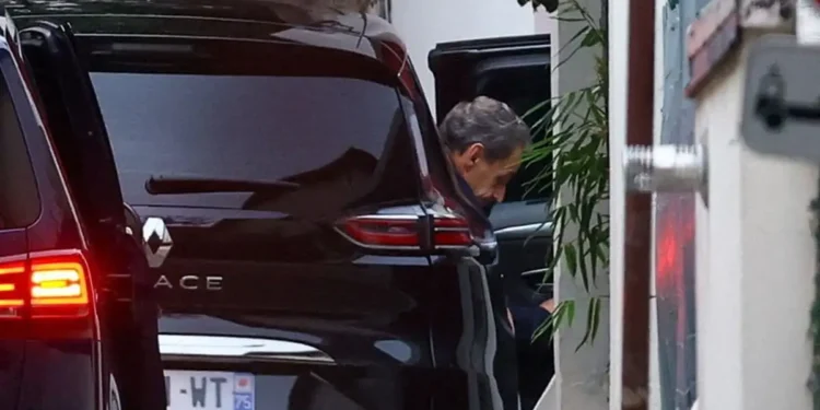 Νικολά Σαρκοζί: Το πρώτο μήνυμα μετά την αποφυλάκισή του – «Τώρα θα αποδείξω την αθωότητά μου, η αλήθεια θα επικρατήσει»