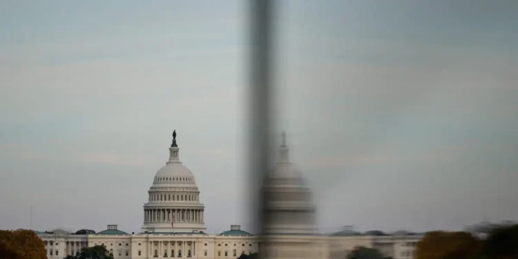 Κοντά στο τέλος του shutdown οι ΗΠΑ μετά από 5 εβδομάδες παράλυσης – Υπέρ της λύσης ψήφισαν Δημοκρατικοί