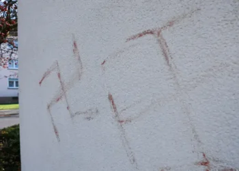 Νέα ήθη στις ΗΠΑ: Η σβάστικα, η θηλιά της Κου Κλουξ Κλαν και η σημαία της Συνομοσπονδίας δεν θεωρούνται σύμβολα μίσους