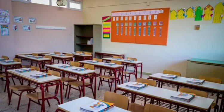 Λουτράκι: «Είναι ένας μελλοντικός βιαστής» φώναζε η δασκάλα για τον 6χρονο μαθητή που την ακούμπησε