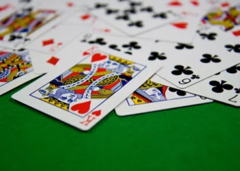 «Έτσι στήνονται τα παράνομα παιχνίδια» – Μαρτυρία ντίλερ για τα κόλπα στις λέσχες, είχε παίξει με τον υπαρχηγό του κυκλώματος