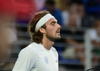 Ο Στέφανος Τσιτσιπάς «πιάστηκε» για υπερβολική ταχύτητα – Έτρεχε με 210 χιλιόμετρα στην Αττική Οδό