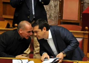 Ο Βαρουφάκης απαντά στον Τσίπρα: Είναι το μεγαλύτερο επίτευγμα των τροϊκανών – Αυτοεξευτελισμός όσα λέει για τα «κουπόνια»