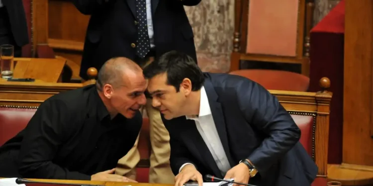 Ο Βαρουφάκης απαντά στον Τσίπρα: Είναι το μεγαλύτερο επίτευγμα των τροϊκανών – Αυτοεξευτελισμός όσα λέει για τα «κουπόνια»