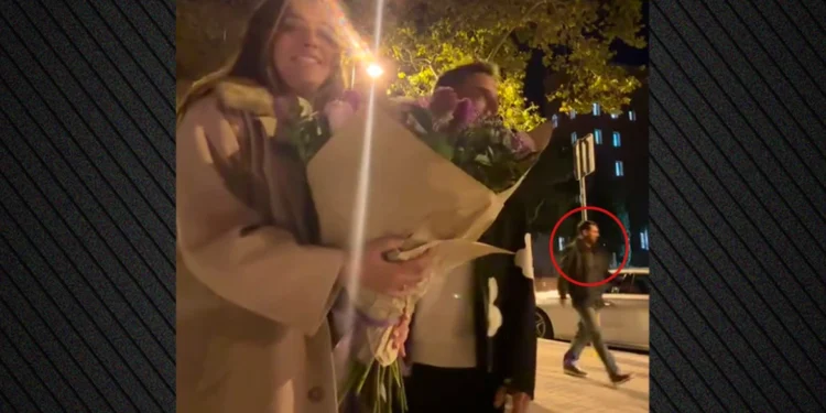 Ζευγάρι έκανε ρομαντική βόλτα στη Βαρκελώνη και… πάγωσε όταν πέρασε δίπλα τους ο Μέσι – Δείτε βίντεο